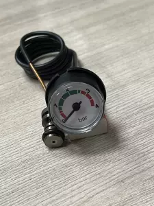 Манометр с трубкой U072_WBN6000, аналог 87186457920А, совместим 87186457920 Bosch & Buderus Манометр с трубкой U072_WBN6000, аналог 87186457920А, совместим 87186457920 Bosch & Buderus
