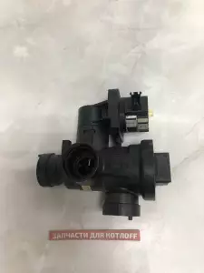 Трёхходовой клапан (вентиль) Bosch 87160108010 для котлов Трёхходовой клапан (вентиль) Bosch 87160108010 для котлов