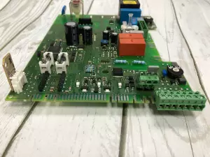 Блок управления (электронная плата) Bosch / Buderus 87483008440 для котлов Блок управления (электронная плата) Bosch / Buderus 87483008440 для котлов