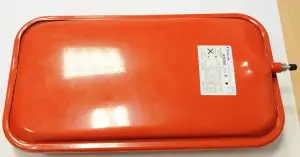 Расширительный бак 8л (прямоугольный), аналог 710418200A, совместим с 710418200 BAXI Расширительный бак 8л (прямоугольный), аналог 710418200A, совместим с 710418200 BAXI
